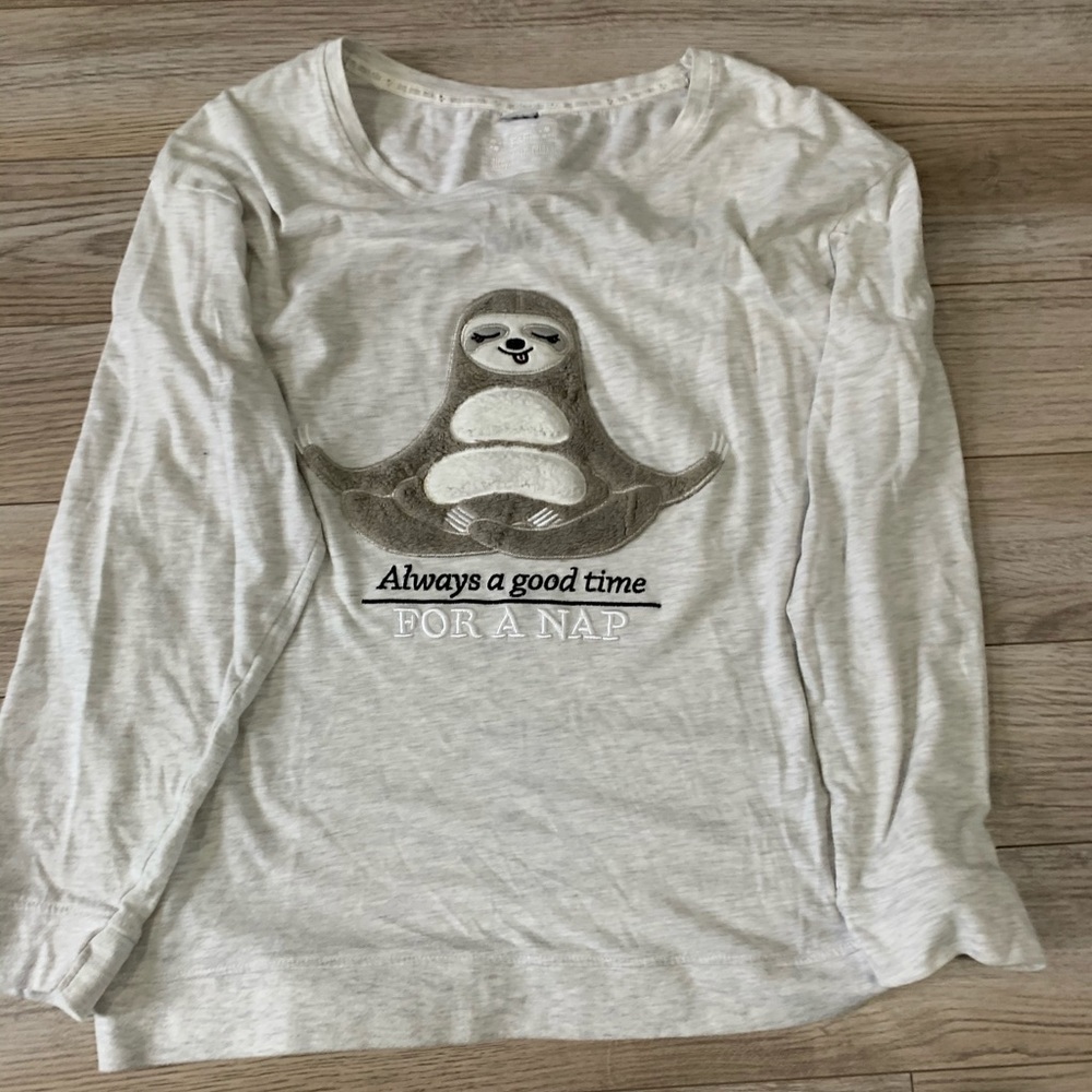 Women’s sleep shirt
